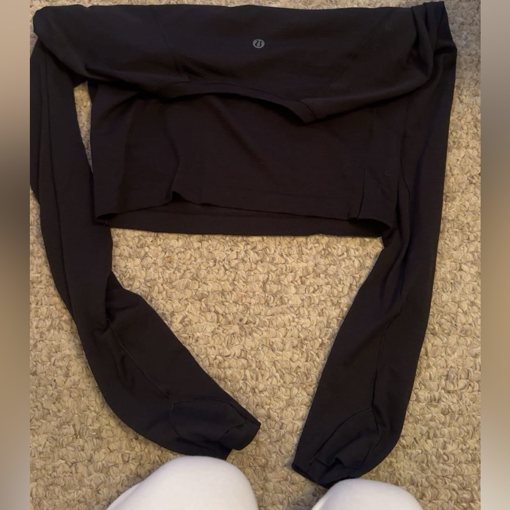 Lululemon long sleeve size 2